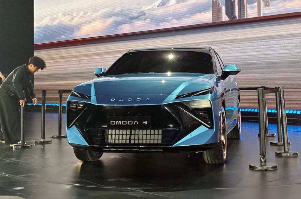 Omoda 3 unveiled as stylish crossover bound for the UK
