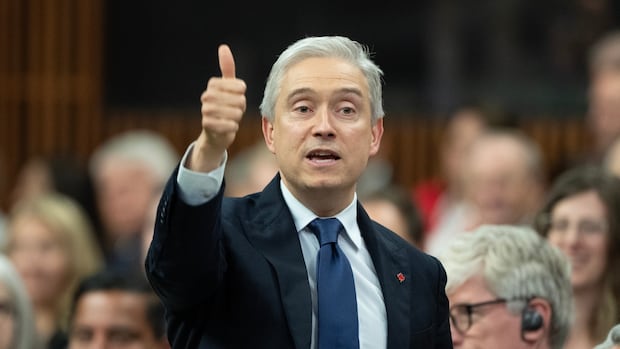Average Canadian family to save 0 next year from Liberal tax cut: PBO