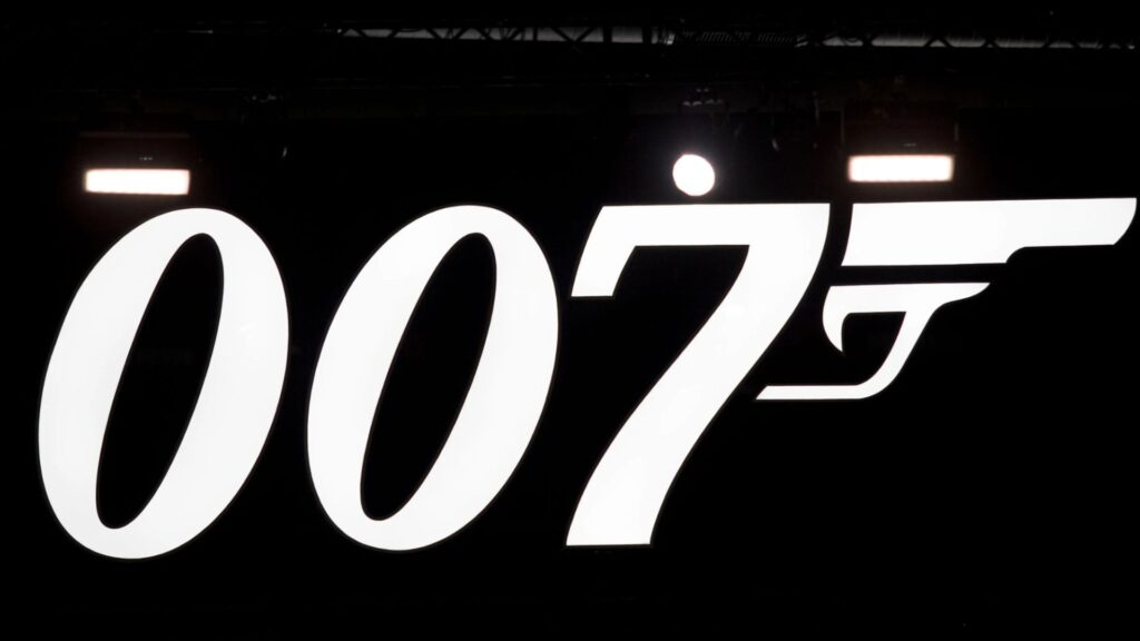 ‘Die hard James Bond fan’ officially announced as next 007 director ahead of new movie