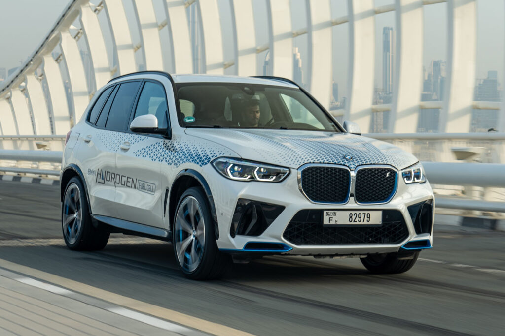 Hydrogen car roll-out in UK stalled as just three pumps in operation