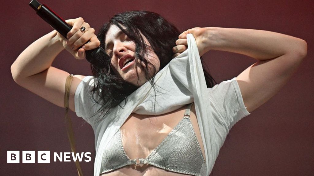 Lorde kicks off Glastonbury with early surprise set