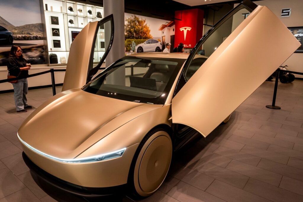 Tesla files new ‘Robotaxi’ trademark applications after prior attempt stalls
