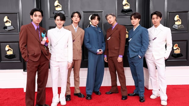 BTS confirms return, announcing new music and a world tour BTS confirms return, announcing new music and a world tour