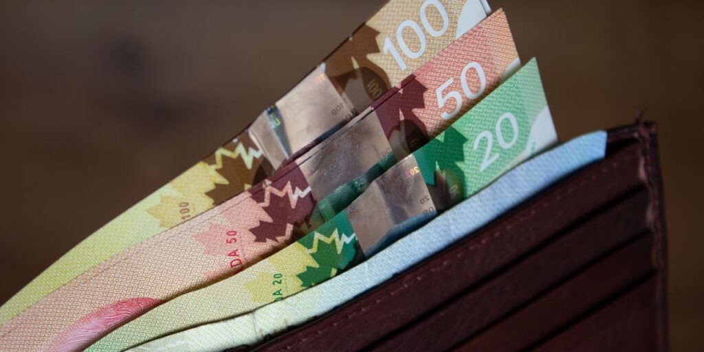 Baisse d’impôt au Canada : Voici combien tu auras de plus sur tes paies dès ce mois-ci