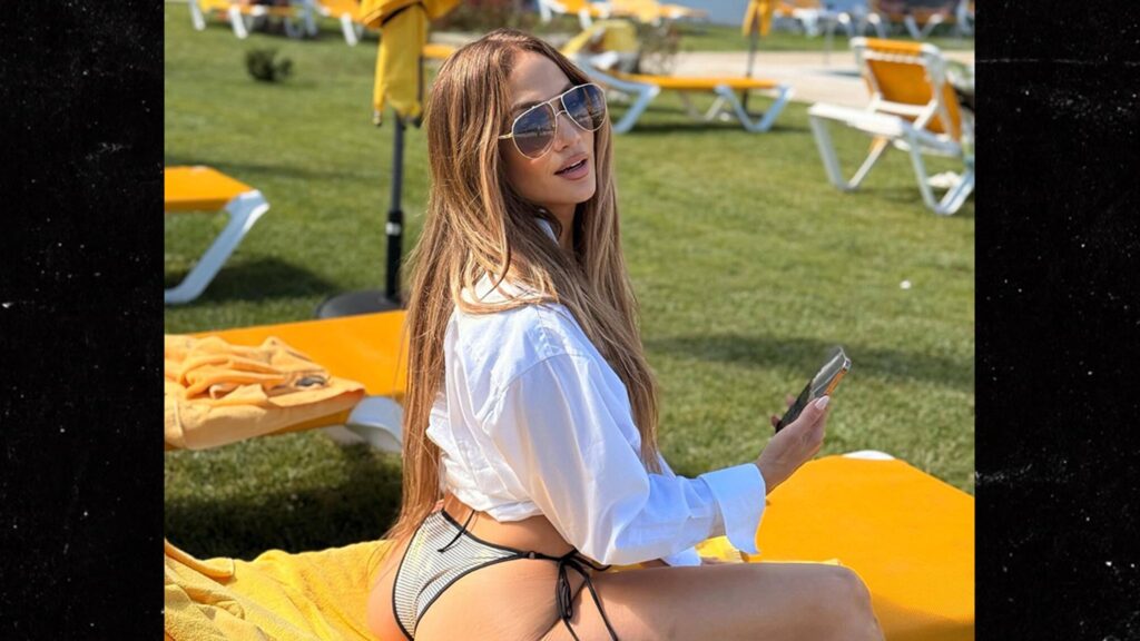 Jennifer Lopez Shows Off Booty During Downtime In Sunny Spain