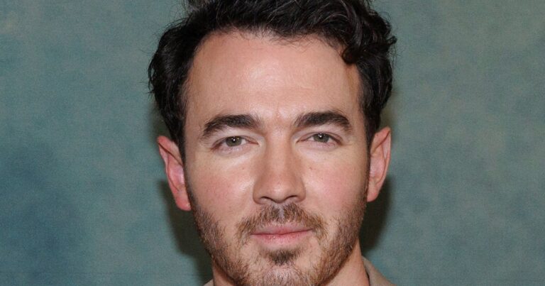 Kevin Jonas Nearly Lost His Fortune After Jonas Brothers Split Kevin Jonas Nearly Lost His Fortune After Jonas Brothers Split