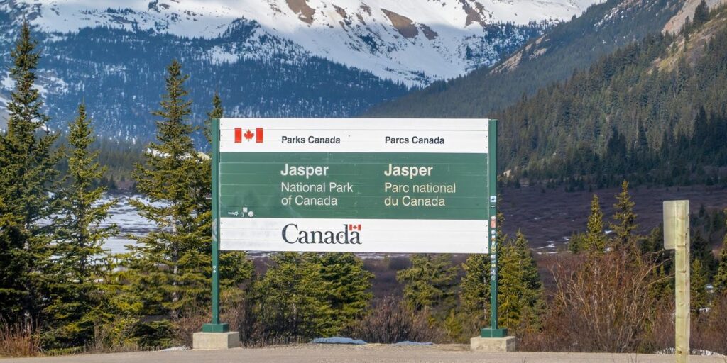 Parks Canada is looking to hire for IT jobs and you can make almost ,000 a year